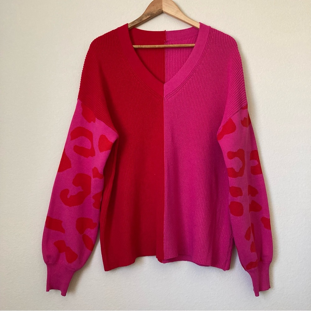 Long Sleeve Color Block V-Neck Sweater with Leopard Print Sleeves - Picture 4 of 9